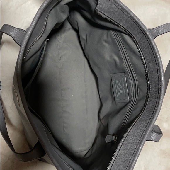 Coach tote - Picture 2 of 4